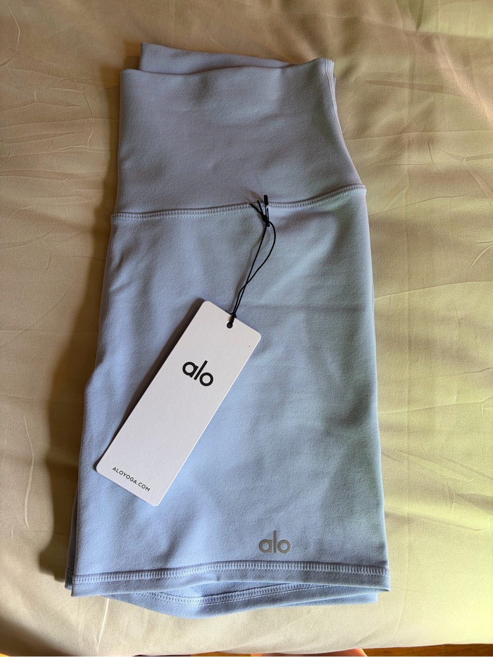 ALO Yoga High-Waist Biker Shorts - Picture 4 of 5